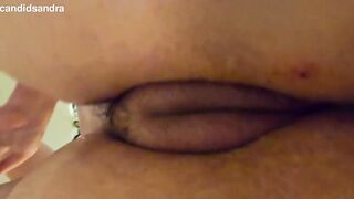 Candid Sandy voyeur view of her cool cunt lips as this babe gets soaked in the tub