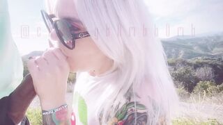 Giving a random stranger a oral sex & some snatch on my morning hike