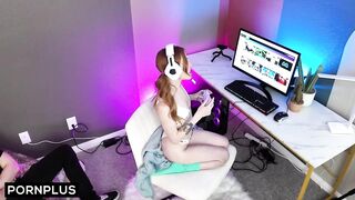 Gamer Gal Plays With Her Boyfriend's Joystick On Her Livestream