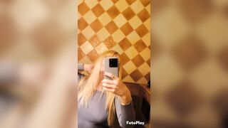 Public squirt in restaurant throne room