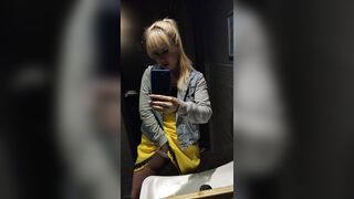 A cute mother i'd like to fuck, café masturbation