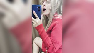 Public risky masturbation, Mall Dressing room