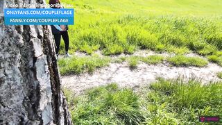 Pompino rischioso all'aperto a un guardone sconosciuto