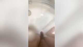 Using The ShowerHead To Cum Handsfree