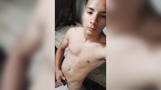 Argentino Vergon Masturbandose y nostranfo su Hermoso Cuerpo