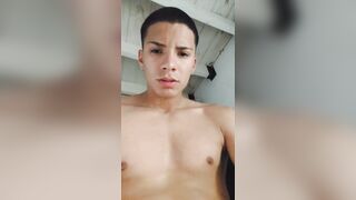 Masturbando mi Enorme y Venosa Verga