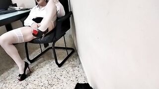 Voglio essere scopata dal mio capo ufficio