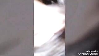 Cogiendo con mi hermanastro mientras veo televisor