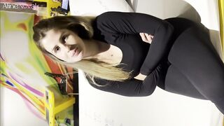 Loira gostosa saiu pra comer um lanche mas ela acabou sendo comida como prato principal no motel