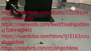 laptop crush in hot boots