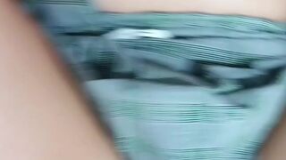 ME CORRO EN LAS TETAS DE INOCENTE COLEGIALA Y LE LLENO EL UNIFORME DE MIS FLUIDOS!