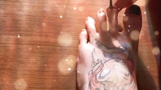 Hawt oil massage after toe painting