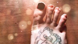 Hawt oil massage after toe painting