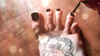 Hawt oil massage after toe painting