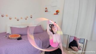 Kitty Webcam Beauty Hula Hoops For U