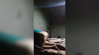 La novia de mi padre si que sabe ordeñarme y montarme