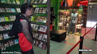 Homo Magnificence Gap And The Spitting Shlong