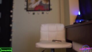 Live Oil Show Queen Leylla Massive Round Butt Fit Model