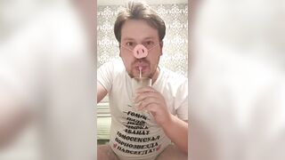 This Russian homo has a addiction: this chab likes the smack of new cum in his throat!
