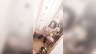 Ashley Valentine jerks off, spits on her face and giving a kiss with the mirror