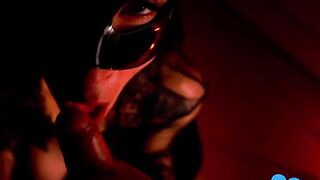 MY GIRLFRIEND ACTUALLY KNOWS HOW TO SUCK A SHLONG