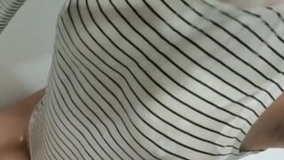 Curvy Playgirl Soaks Reservoir Top in Shower