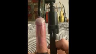Schlong pumping playtime! It hurts so worthwhile ^_^