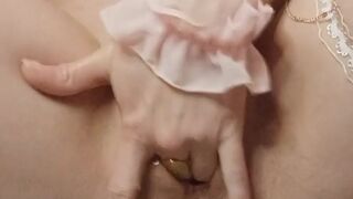 Premier squirt en me masturbant en solo