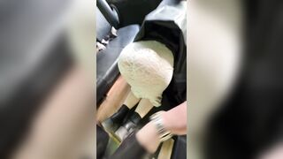 КОНЧИЛА ДВА РАЗА. Раздел до гола прохожую девушку, трахнул и записал с ней видео eighteen+.