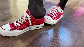 girl in nylons sucks a thick rod and spits on her feet. moist nylon feet