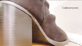 Do u merit to watch me teasing in my fresh costume?