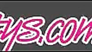 When Girls Play - Aaliyah Love Shyla Jennings - Let Me Cheer