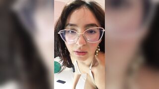 I fill my girlfriend's snatch and we screw until we've climax