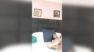 I fill my girlfriend's snatch and we screw until we've climax