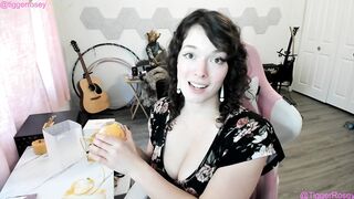 Peachu Pink Punch Clitoral Sucking Sex toy Review