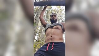 Handsfree Spunk flow in the forest