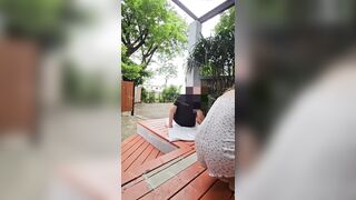 เย็ดกันอยู่หน้าบ้านเกือบโดนจับได้