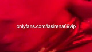 LaSirena Rubs Her Snatch Below Red Lights