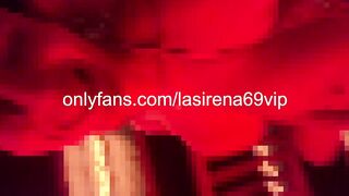 LaSirena Rubs Her Snatch Below Red Lights