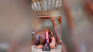 This sextoy got me Creaming and Squirting uncontrollably