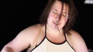 Melonie Kares tries on 3 Pants 1