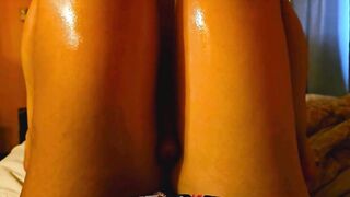 ❤️I rub my rod on her Haunches Until I cum❤️ Legjob