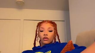 Slutty Honey Rubs Herself Numb