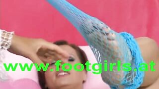 foot banging lesbos