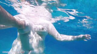 OMG! Pervert voyeur filmed and touched me underwater - Curvy German big beautiful woman on livecam whilst swimming in the ocean - Nasty summer vacation vlog