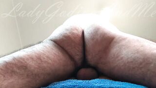 Scopa il mio culo, forte e in profondità e lo riempie di sborra! ???? Primo piano - Creampie anale