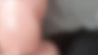 【㊙️❤️無料R18女性向けASMR/イキ狂い手マン????】手フェチのドMな変態彼女にブッ刺さるイキ狂い手マン????オイルまみれの手でシコシコ焦らされ続けて…変態雑魚まんこに調教され中出し懇願えっち????【