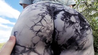 PAWG Stepsister lets Me Touch Her Large Butt in Constricted Leggings Public