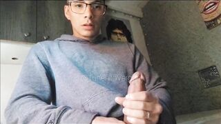 I Jerk Off in my Stepsister's room, during the time that this babe bathes!