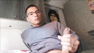 Le envio un Clip Hawt a mi hermanastra, que esta loca por probar mi Gran Verga!